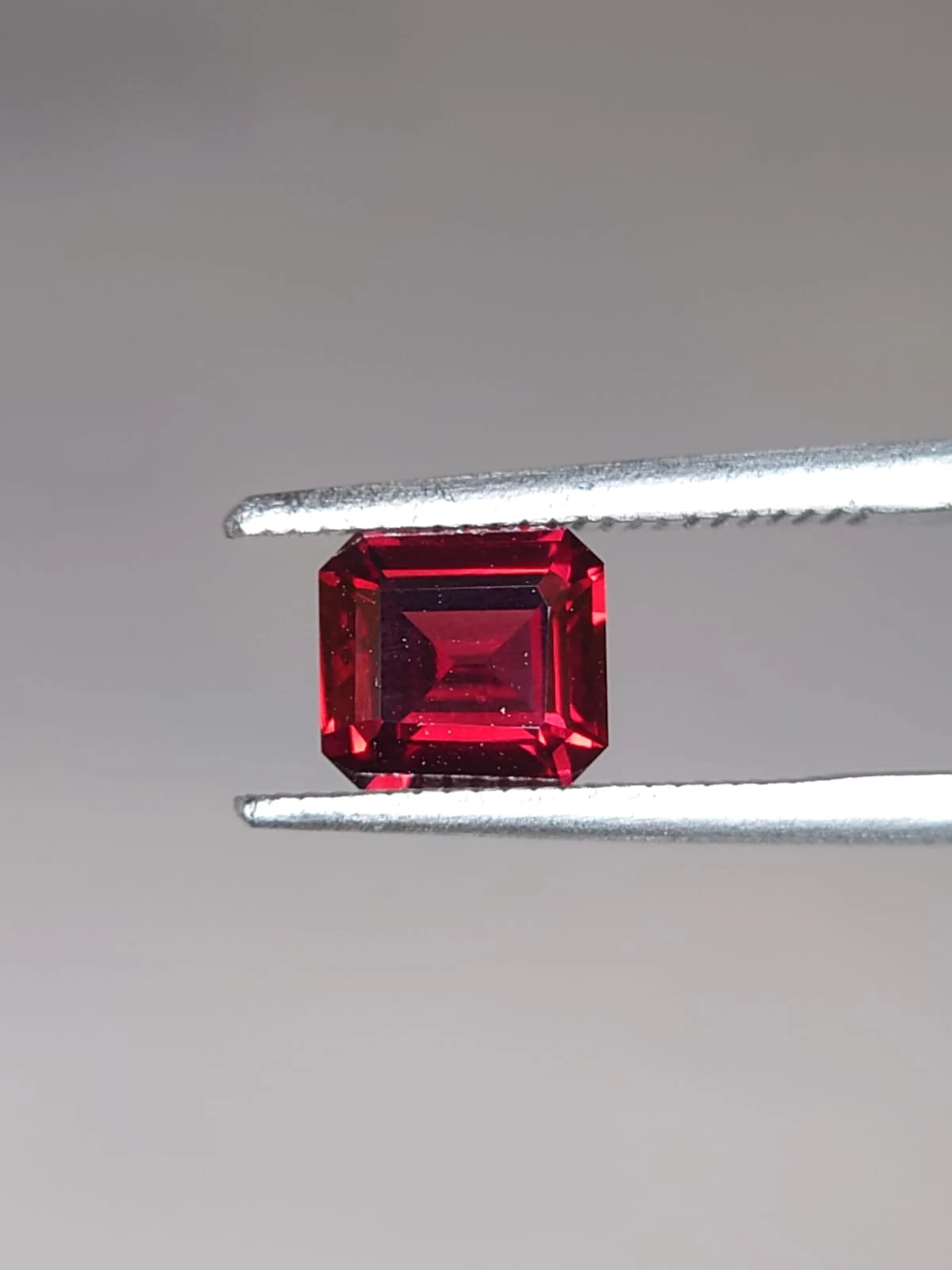 1.06ct Natural Rhodolite Garnet From Tanzania — view 4